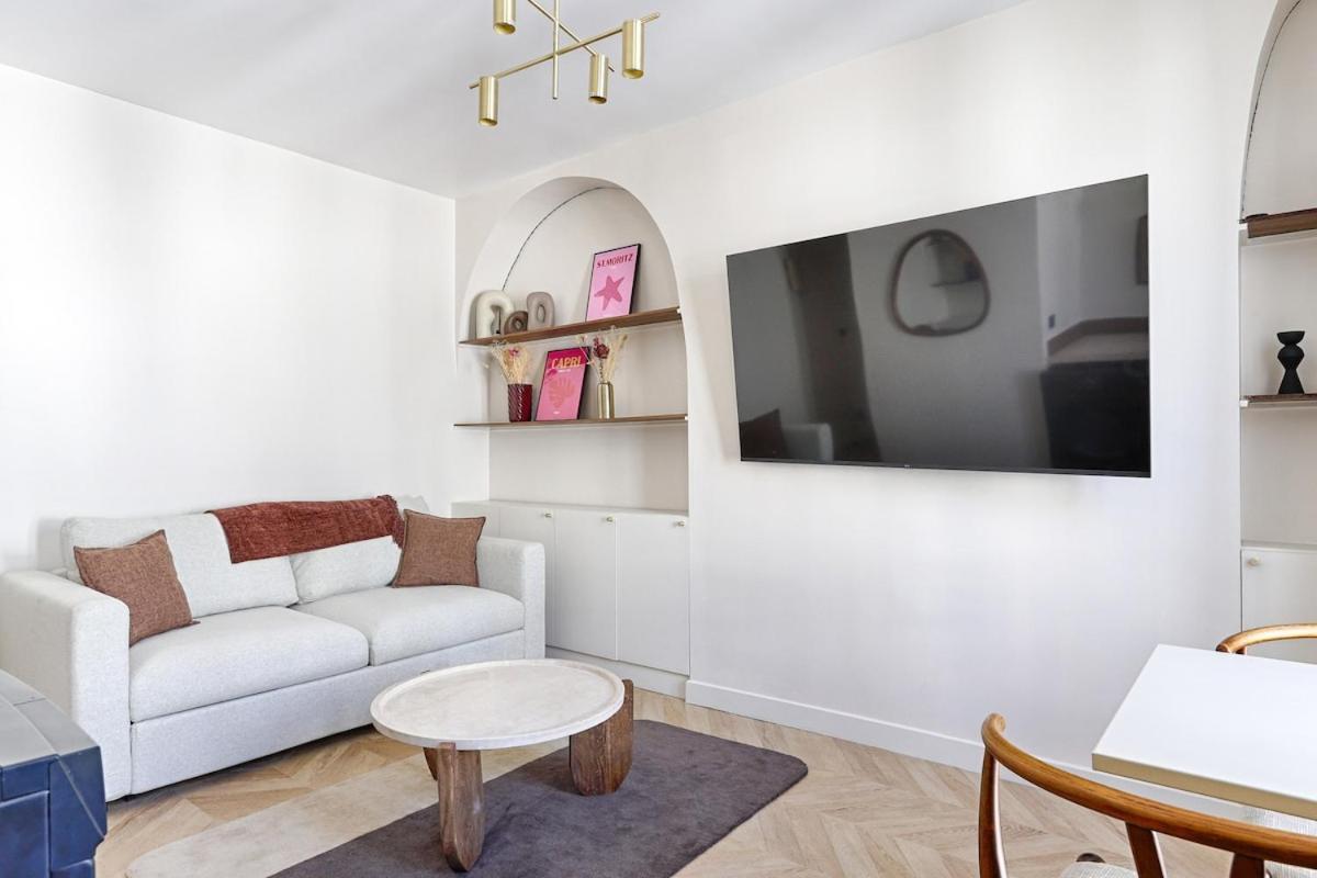 Apartment Barbes Buttes Chaumont Cosy 2p *
